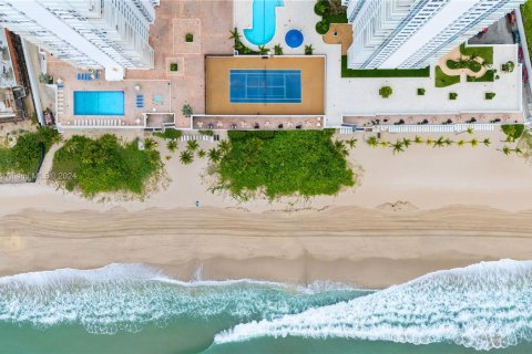 Copropriété à vendre à Pompano Beach, Floride: 2 chambres, 148.64 m2 № 1370848 - photo 3