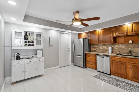 Copropriété à vendre à Pompano Beach, Floride: 2 chambres, 148.64 m2 № 1370848 - photo 25