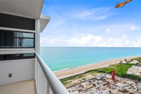 Copropriété à vendre à Pompano Beach, Floride: 2 chambres, 148.64 m2 № 1370848 - photo 4