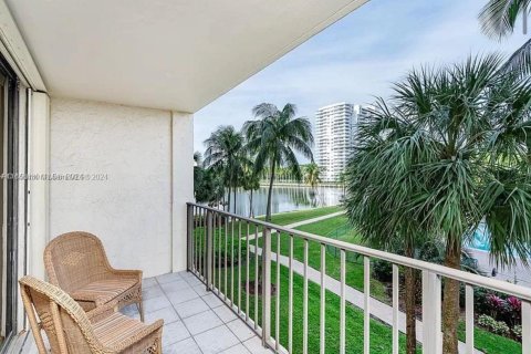 Copropriété à louer à Aventura, Floride: 2 chambres, 102.56 m2 № 1370846 - photo 8