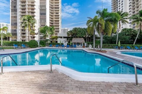 Copropriété à louer à Aventura, Floride: 2 chambres, 102.56 m2 № 1370846 - photo 22