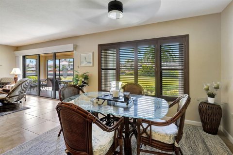 Copropriété à vendre à Punta Gorda, Floride: 2 chambres, 140.84 m2 № 1302044 - photo 17