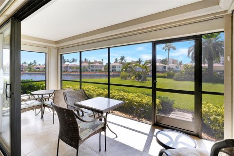 Copropriété à vendre à Punta Gorda, Floride: 2 chambres, 140.84 m2 № 1302044 - photo 9