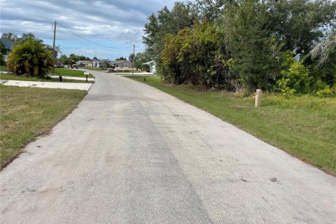 Terreno en venta en Port Charlotte, Florida № 1282975 - foto 4