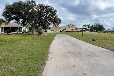 Terreno en venta en Port Charlotte, Florida № 1282975 - foto 3