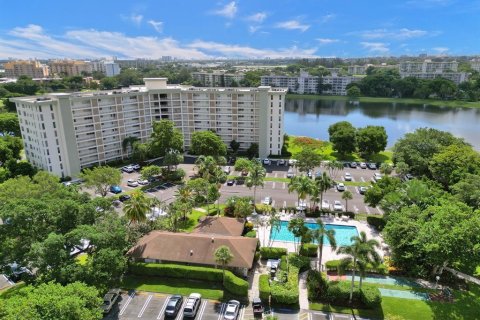 Copropriété à vendre à Pompano Beach, Floride: 3 chambres, 158.86 m2 № 1172440 - photo 11