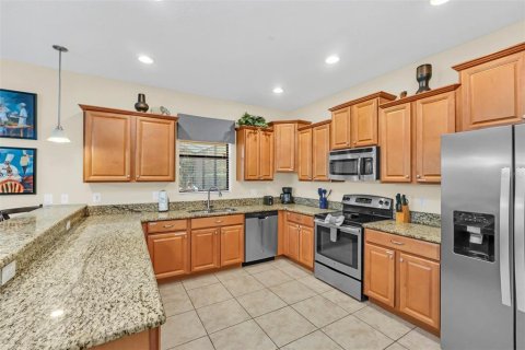 Casa en venta en Davenport, Florida, 6 dormitorios, 284.56 m2 № 790016 - foto 12