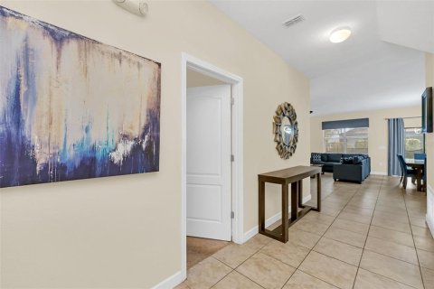 Casa en venta en Davenport, Florida, 6 dormitorios, 284.56 m2 № 790016 - foto 3