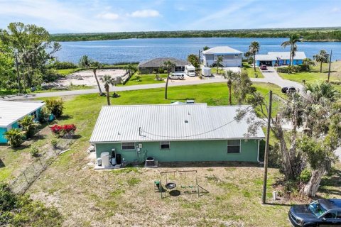 Villa ou maison à vendre à Punta Gorda, Floride: 2 chambres, 119.66 m2 № 389710 - photo 30