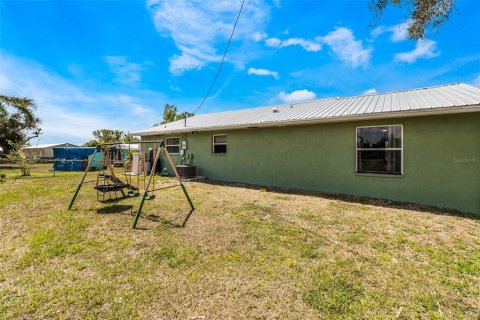 Villa ou maison à vendre à Punta Gorda, Floride: 2 chambres, 119.66 m2 № 389710 - photo 24