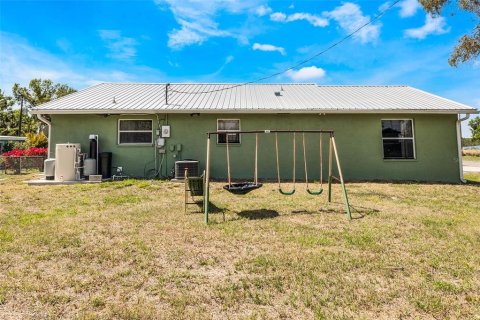 Villa ou maison à vendre à Punta Gorda, Floride: 2 chambres, 119.66 m2 № 389710 - photo 25