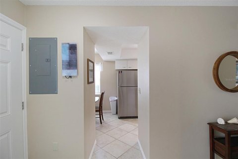 Copropriété à louer à Sarasota, Floride: 2 chambres, 104.98 m2 № 877224 - photo 6