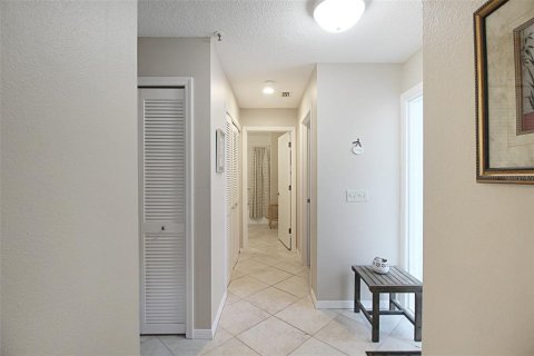 Condo in Sarasota, Florida, 2 bedrooms  № 877224 - photo 11