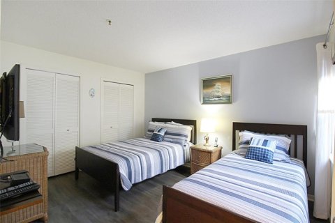 Condo in Sarasota, Florida, 2 bedrooms  № 877224 - photo 12