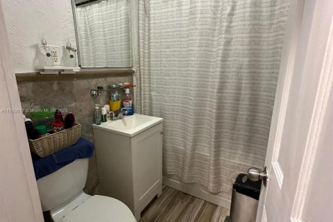 Condo in Miami Beach, Florida, 1 bedroom  № 1209815 - photo 13