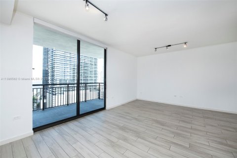 Copropriété à vendre à Miami, Floride: 2 chambres, 103.86 m2 № 530543 - photo 5