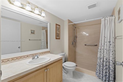 Copropriété à vendre à Pembroke Pines, Floride: 2 chambres, 142.42 m2 № 1319270 - photo 30