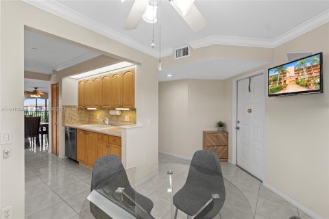 Copropriété à vendre à Pembroke Pines, Floride: 2 chambres, 142.42 m2 № 1319270 - photo 16