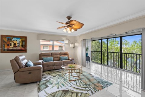 Copropriété à vendre à Pembroke Pines, Floride: 2 chambres, 142.42 m2 № 1319270 - photo 4