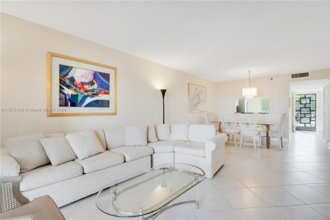 Condo in Delray Beach, Florida, 2 bedrooms  № 1320623 - photo 11