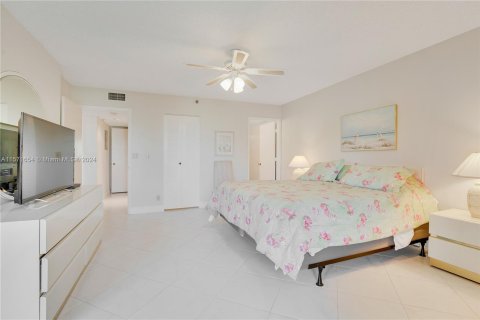 Condo in Delray Beach, Florida, 2 bedrooms  № 1320623 - photo 17