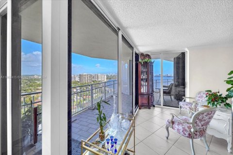 Condominio en venta en Miami, Florida, 2 dormitorios, 136.47 m2 № 1377118 - foto 19