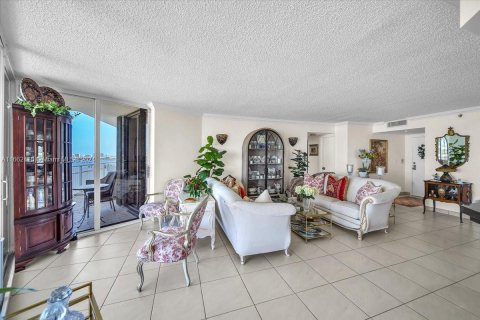 Condominio en venta en Miami, Florida, 2 dormitorios, 136.47 m2 № 1377118 - foto 23