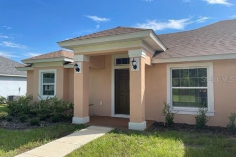 Casa en venta en Ocala, Florida, 4 dormitorios, 172.71 m2 № 1424857 - foto 1