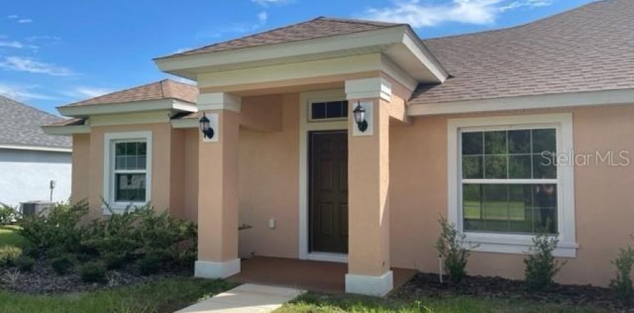 House in Ocala, Florida 4 bedrooms, 172.71 sq.m. № 1424857