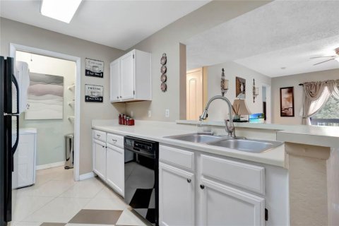 Copropriété à vendre à Kissimmee, Floride: 2 chambres, 90.02 m2 № 1354281 - photo 10