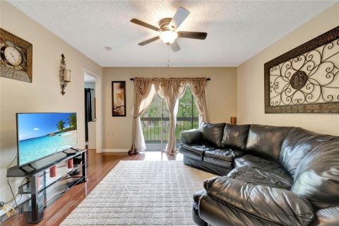 Copropriété à vendre à Kissimmee, Floride: 2 chambres, 90.02 m2 № 1354281 - photo 2