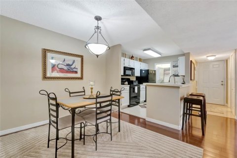 Condo in Kissimmee, Florida, 2 bedrooms  № 1354281 - photo 7