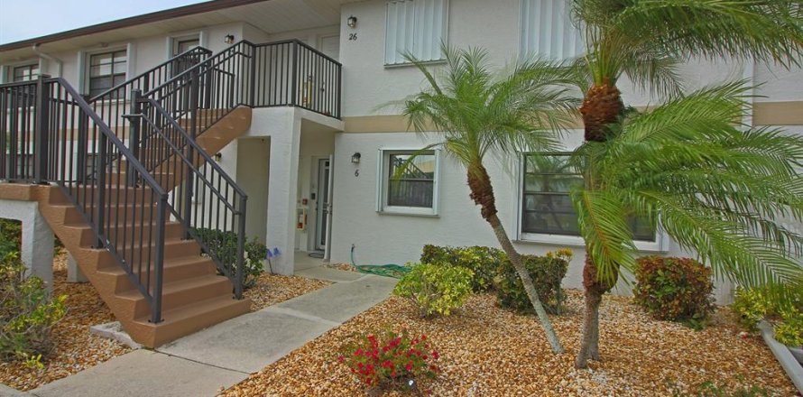 Condo in Punta Gorda, Florida, 2 bedrooms  № 1357546