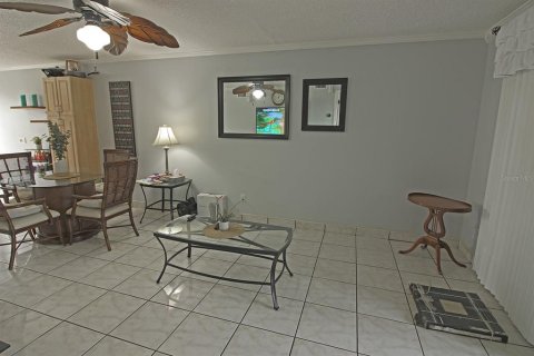 Copropriété à vendre à Punta Gorda, Floride: 2 chambres, 82.13 m2 № 1357546 - photo 11