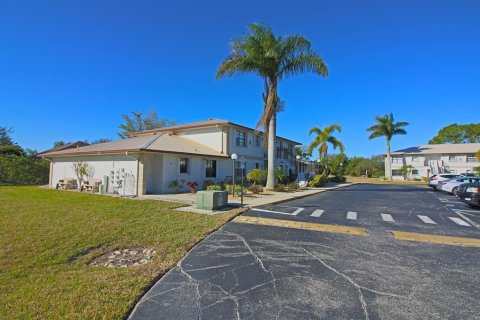 Copropriété à vendre à Punta Gorda, Floride: 2 chambres, 82.13 m2 № 1357546 - photo 24