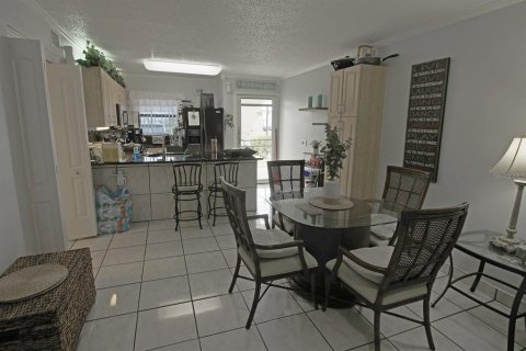 Copropriété à vendre à Punta Gorda, Floride: 2 chambres, 82.13 m2 № 1357546 - photo 7