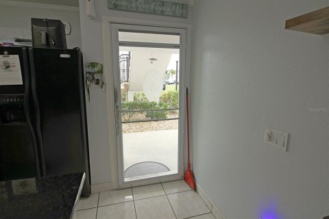 Condominio en venta en Punta Gorda, Florida, 2 dormitorios, 82.13 m2 № 1357546 - foto 6