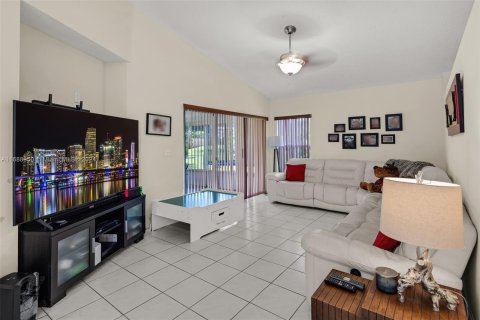 Villa ou maison à vendre à Pembroke Pines, Floride: 3 chambres, 137.5 m2 № 1431451 - photo 6