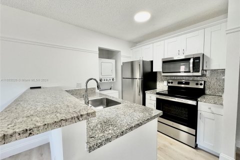 Copropriété à louer à Pompano Beach, Floride: 1 chambre, 43.66 m2 № 1355119 - photo 1