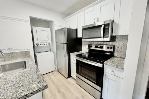 Condominio en alquiler en Pompano Beach, Florida, 1 dormitorio, 43.66 m2 № 1355119 - foto 12