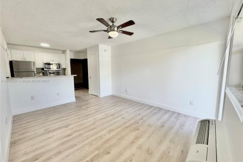 Copropriété à louer à Pompano Beach, Floride: 1 chambre, 43.66 m2 № 1355119 - photo 6