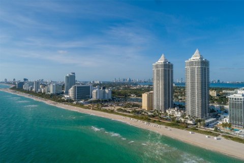 Condominio en alquiler en Miami Beach, Florida, 2 dormitorios, 128.21 m2 № 1355180 - foto 2