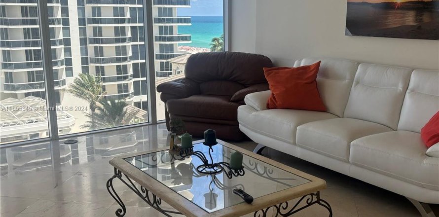 Condominio en Miami Beach, Florida, 2 dormitorios  № 1355180