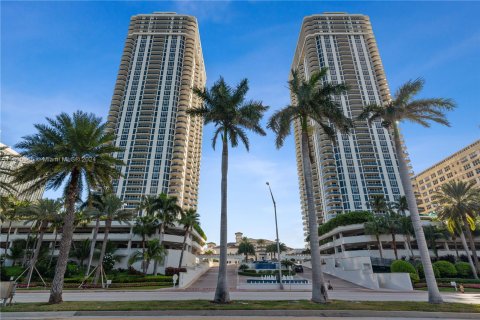 Condominio en alquiler en Miami Beach, Florida, 2 dormitorios, 128.21 m2 № 1355180 - foto 30