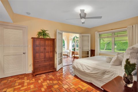 Villa ou maison à vendre à Miami Beach, Floride: 4 chambres, 304.81 m2 № 701486 - photo 20