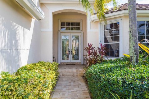Villa ou maison à vendre à Miramar, Floride: 6 chambres, 349.87 m2 № 860081 - photo 5