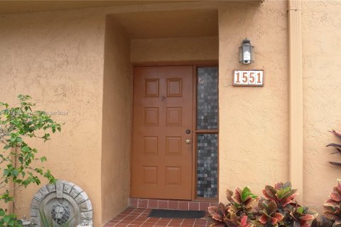 Townhouse in Pembroke Pines, Florida 4 bedrooms, 150.13 sq.m. № 956332 - photo 2