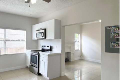 Immobilier commercial à vendre à Dania Beach, Floride: 405.89 m2 № 956375 - photo 5