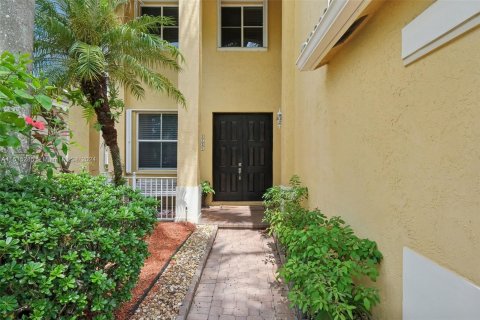 House in Weston, Florida 5 bedrooms, 290.04 sq.m. № 1316290 - photo 4