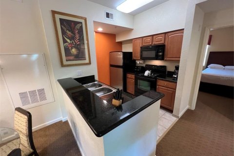 Condominio en venta en Orlando, Florida, 3 dormitorios, 116.41 m2 № 756177 - foto 2